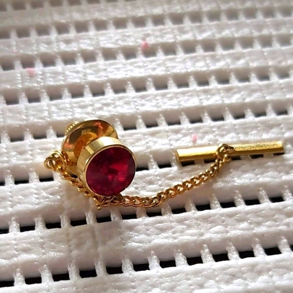 Vintage tie pin